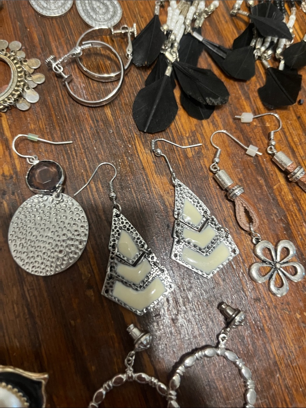 Mixed Women's Earrings Set in Silver, Gold and Mint - Picture 10 of 10